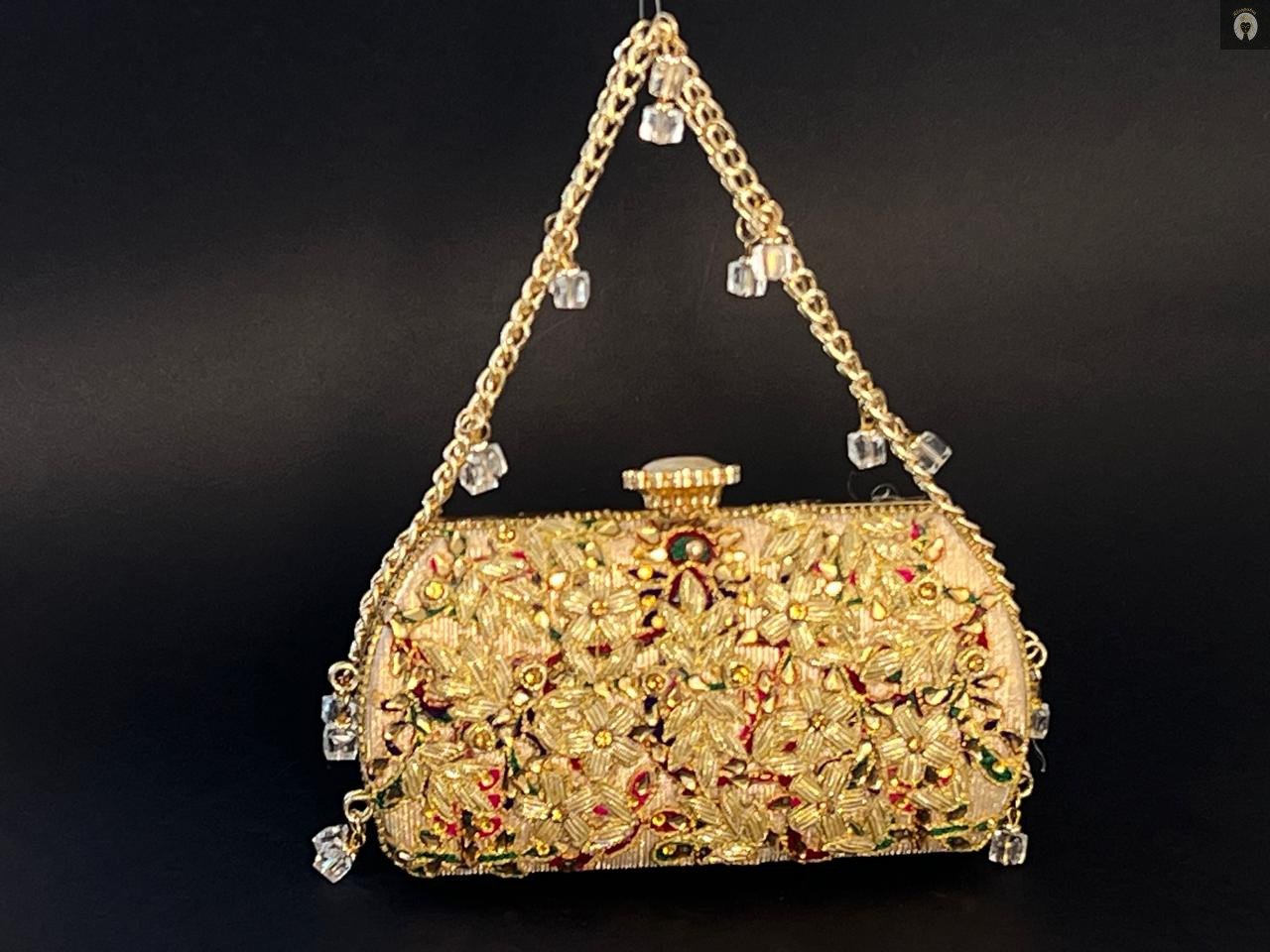 Regal Radiance - Image 4