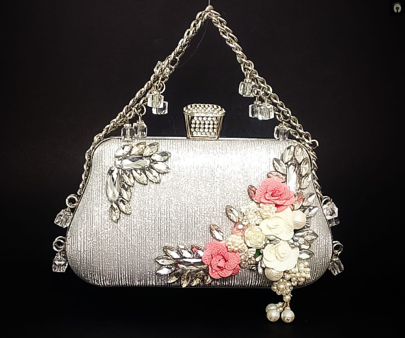 Sophisticated Splendor - Image 4