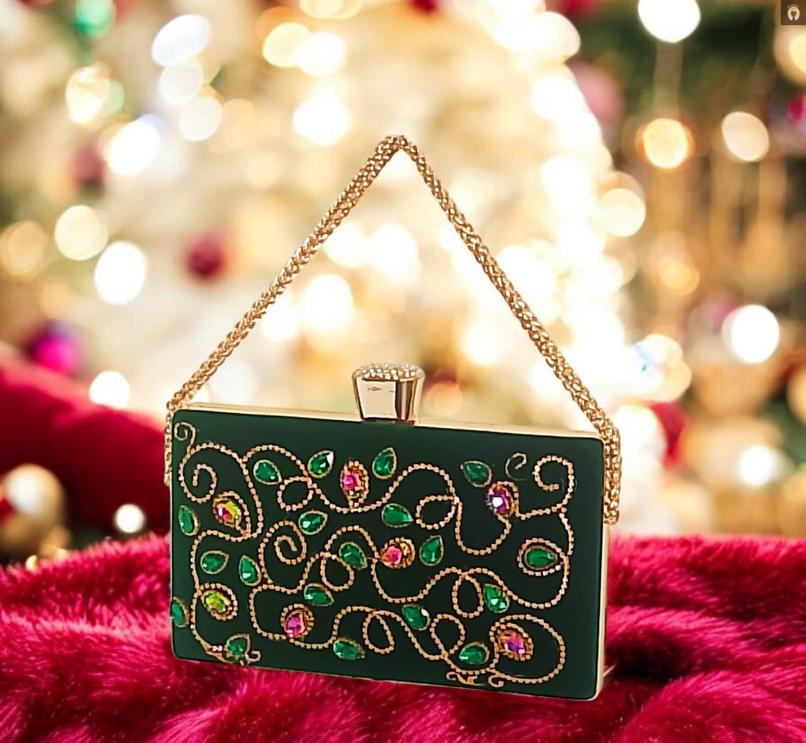 Emerald Elegance - Image 7